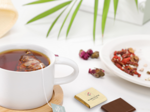 Chocoladevierkantjes in gerecycleerd papier